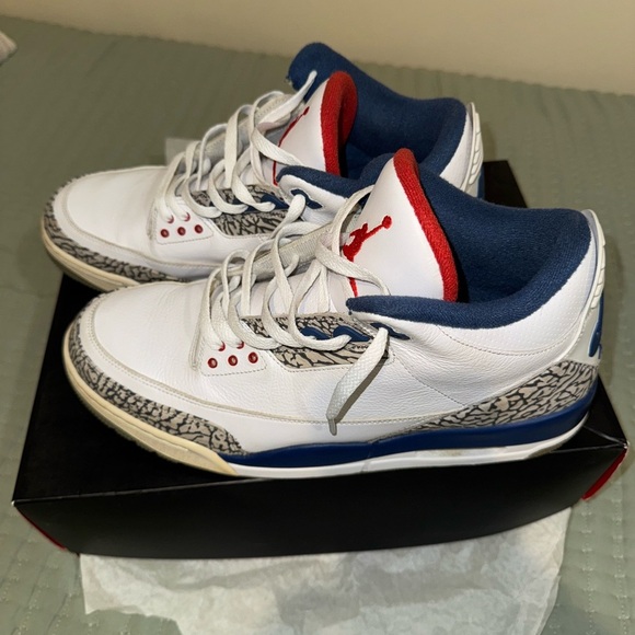 Air Jordan 3 Retro True Blue Red white OG sneakers. Men’s size 13.  GUC - Picture 1 of 15